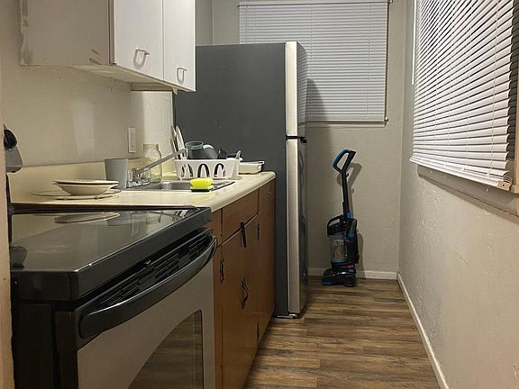 2nd image of 104 N 9th Ave #101