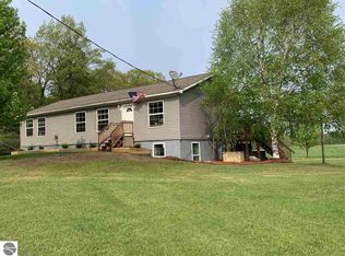 5045 S Lachance Rd, Lake City, MI 49651