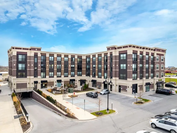 (undisclosed Address), Munster, IN 46321