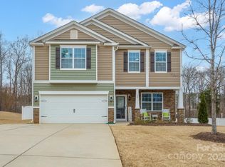 125 Rippling Water Dr, Mount Holly, NC 28120