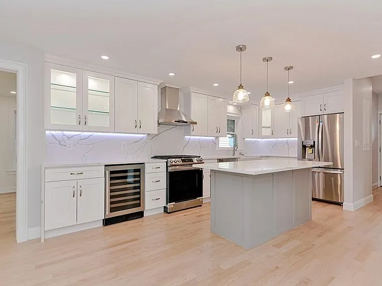 64 Crescent St #1 — Photo 5