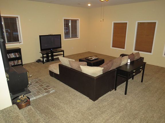 Spacious living room