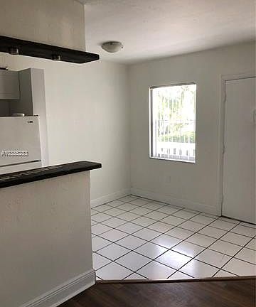 4th image of 1860 Venice Park Dr APT 203