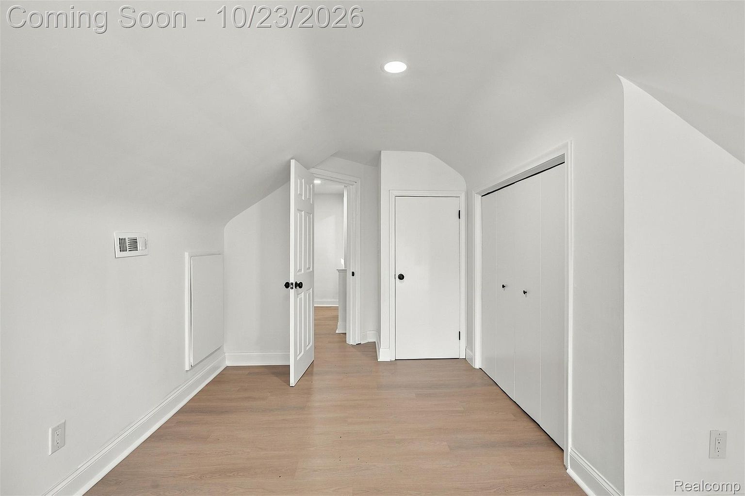 428 Girard Ave, photo 29