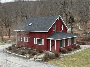 5 Whispering Brk, Highland Mills, NY 10930