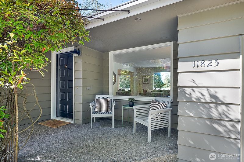 4th image of 11825 8th Avenue NW