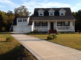 194 Courtney Ln, Dunn, NC 28334