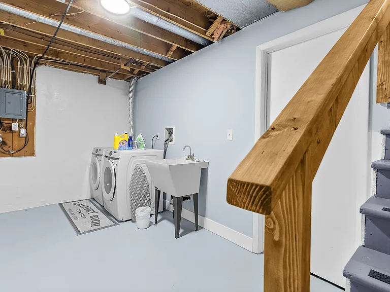 280 Randolph St — Photo 29