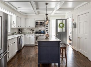 10 Maple St, Fayville, MA 01745