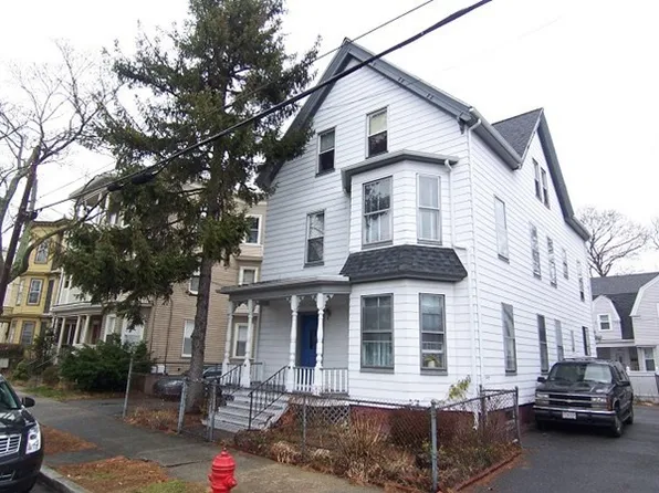 55 Harwood St, Lynn, MA 01902