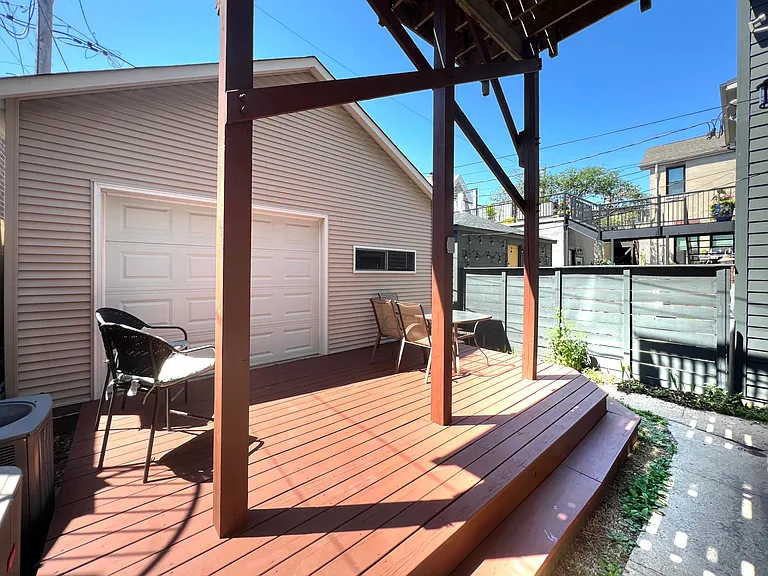 2323 W Dickens Ave #1 — Photo 29