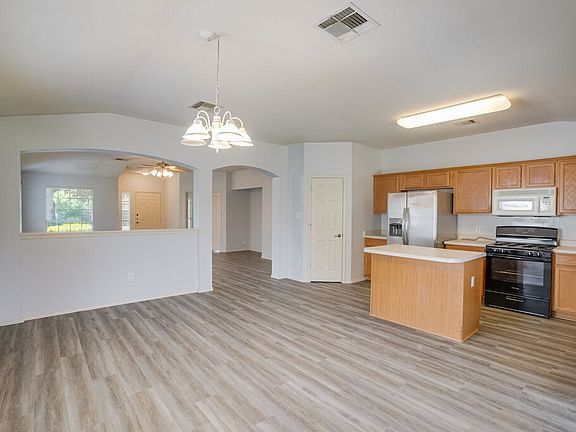 5th image of 3310 Zinfandel Ln