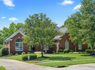 9013 Geneva Cir, Prospect, KY 40059