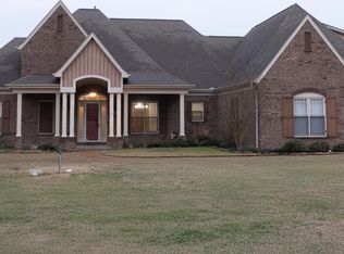 14224 Aspen Dr, Olive Branch, MS 38654