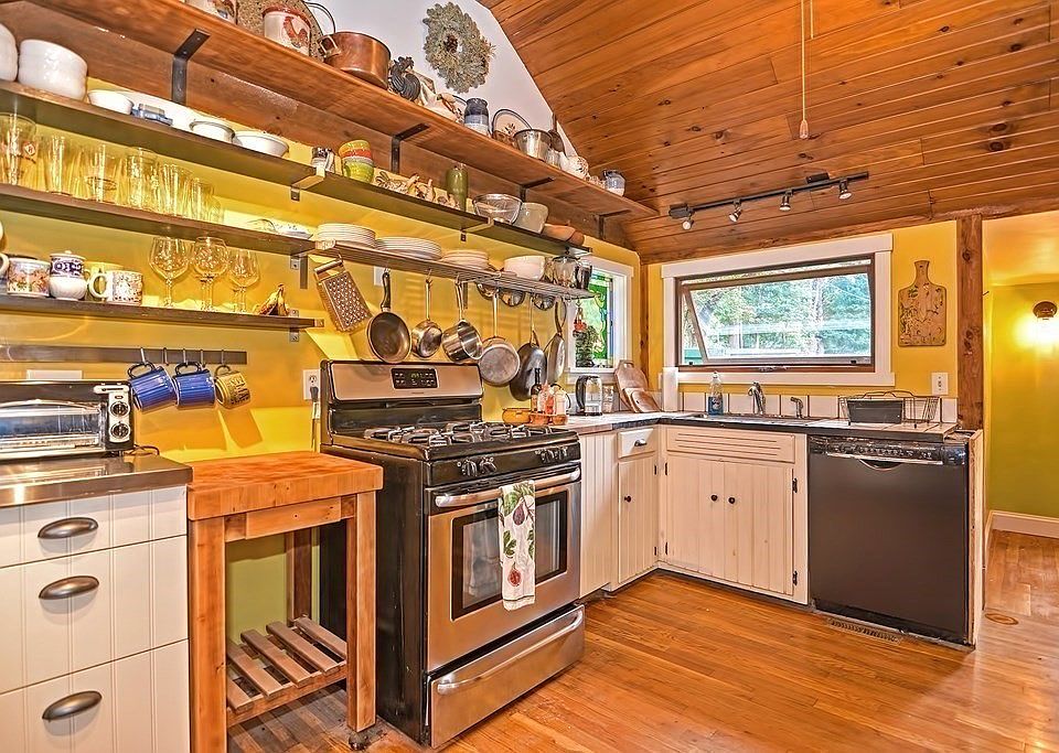 1st image of 49 Morse Ave