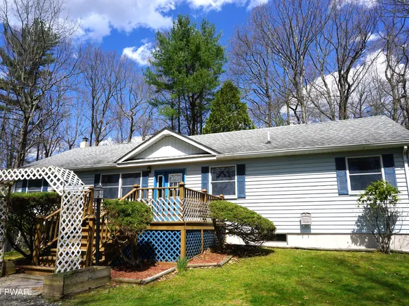 110 Woodland Ct, Dingmans Ferry, PA 18328