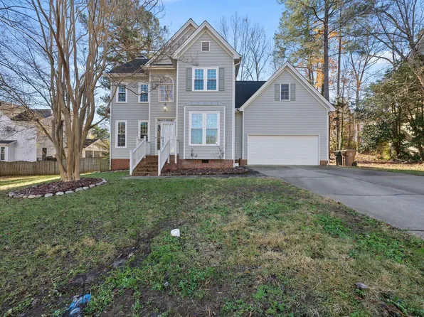 103 Whitlock Ln, Cary, NC 27513