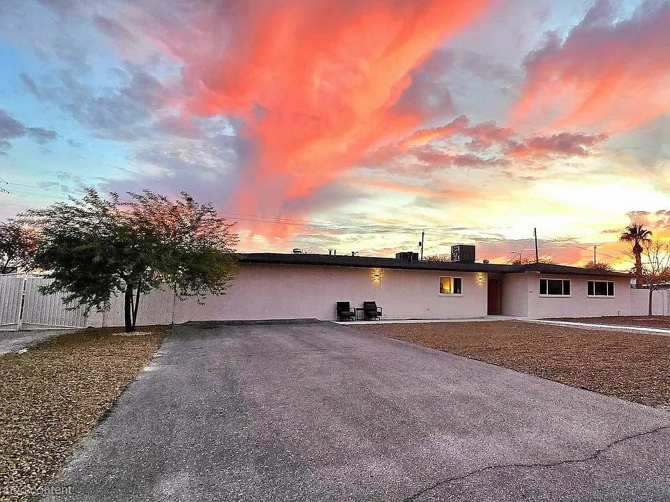 1733 Ophir Dr