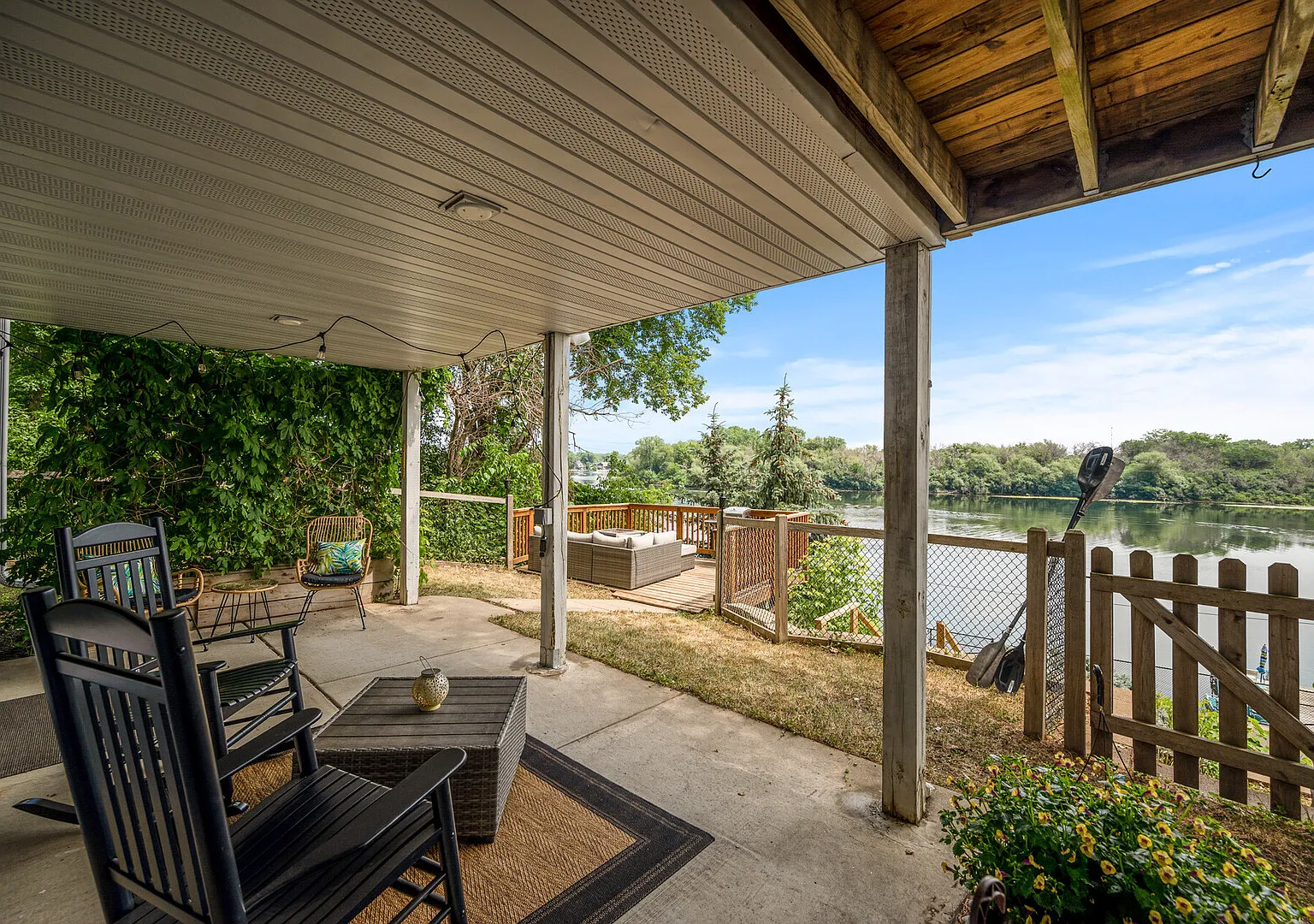 Medicine Lake Home with Deeded Lake Access, Chef's Kitchen & Views — Photo 2