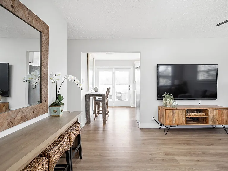7130 Pin Oak Dr — Photo 10