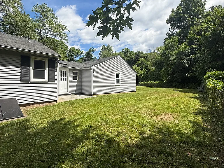8 Starr Ln — Photo 9