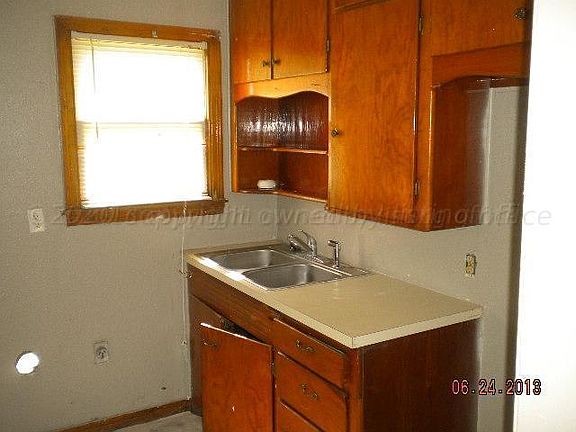 3rd image of 313 Miami St