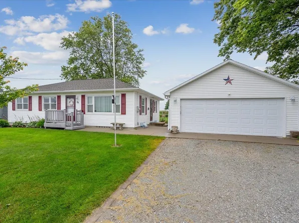 24 E Eagle Rd, Waterloo, IA 50701