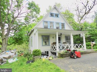 911 W Pine St, Perkasie, PA 18944