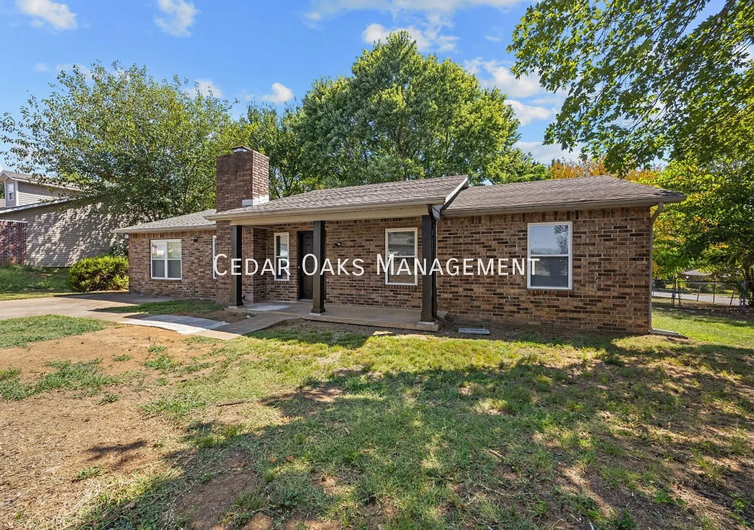 3 Bedroom + Bonus Room | 2 Bath Home with Large Fenced Backyard, Nice Neighborhood — Photo 4