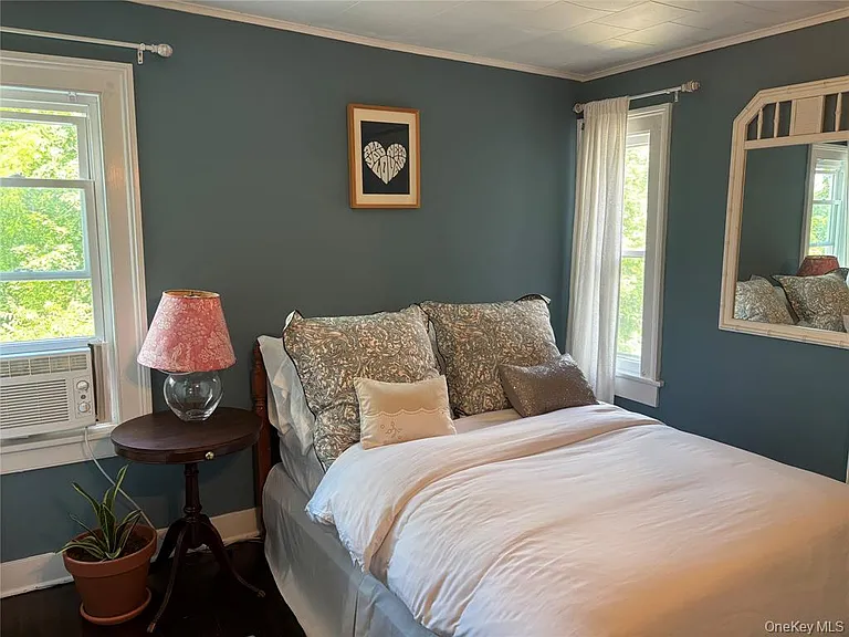 108 Hooker Ave — Photo 16