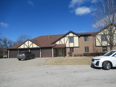 605 Carol Ct #B-1, Pontiac, IL, 61764
