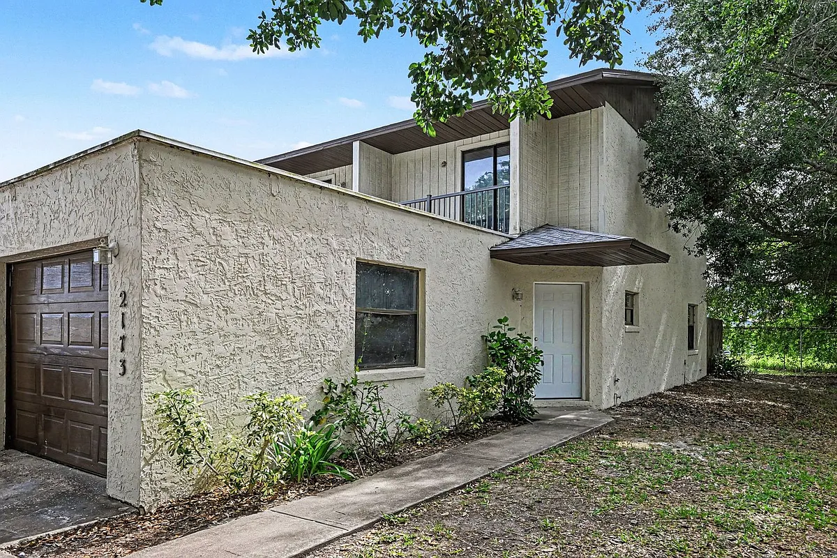 Building Photo - 2173 Stewart Rd