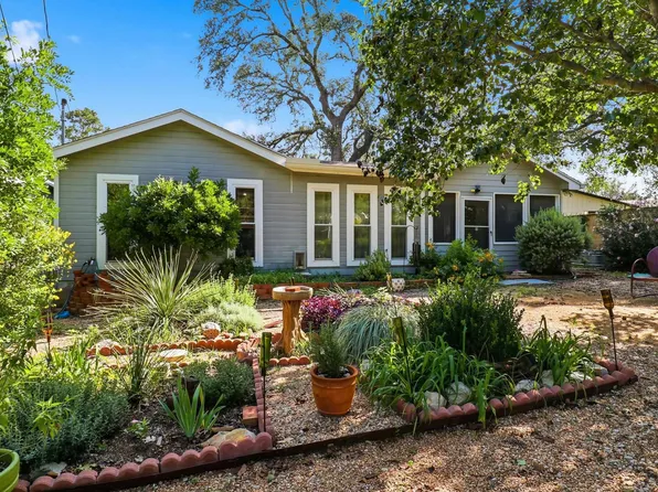 303 W Briarway, Granite Shoals, TX 78654