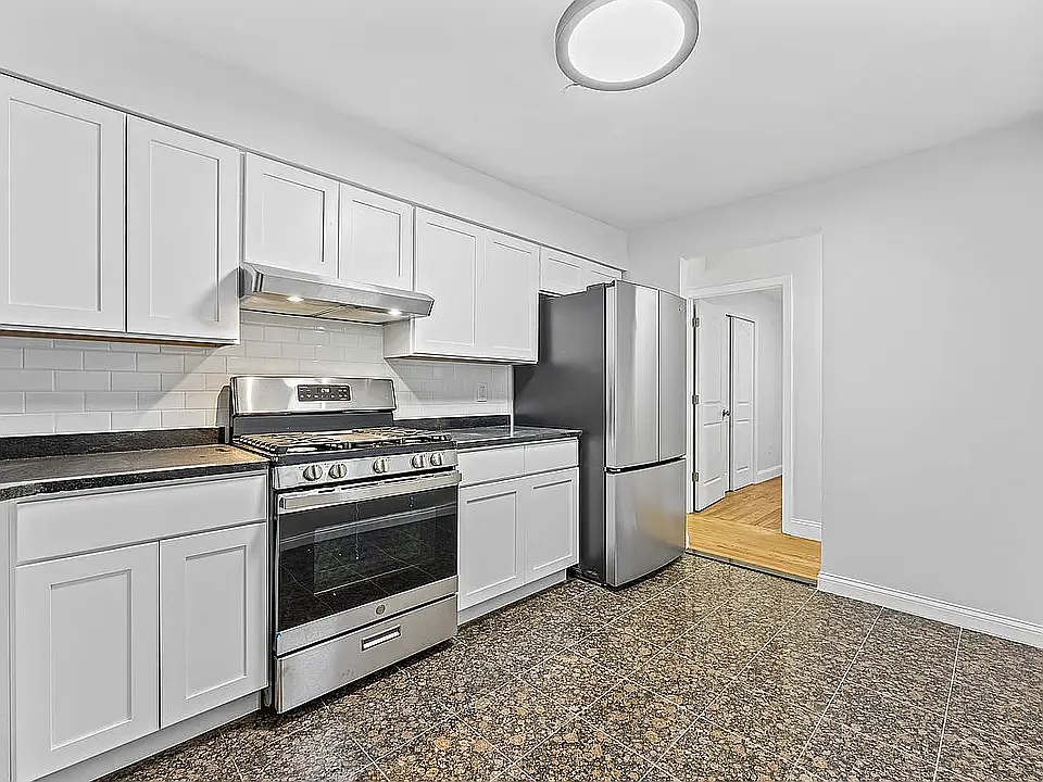 1 bed, 1039 sqft, $1,600 — Photo 3