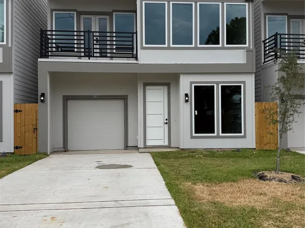 8706 Southview St, Houston, TX 77051