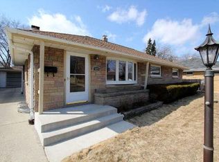 527 N 93rd St, Milwaukee, WI 53226