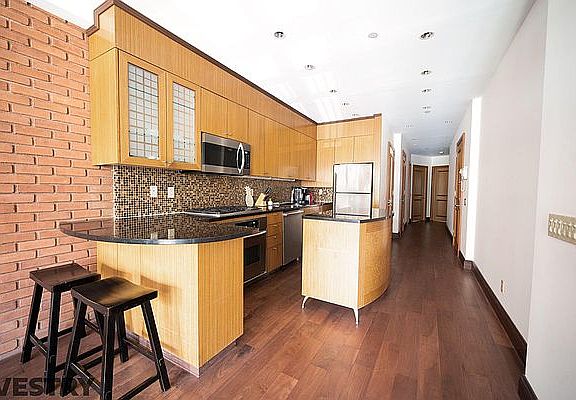 4th image of 1400 York Ave APT 2A