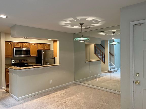 4th image of 10832 Antigua Ter APT 202