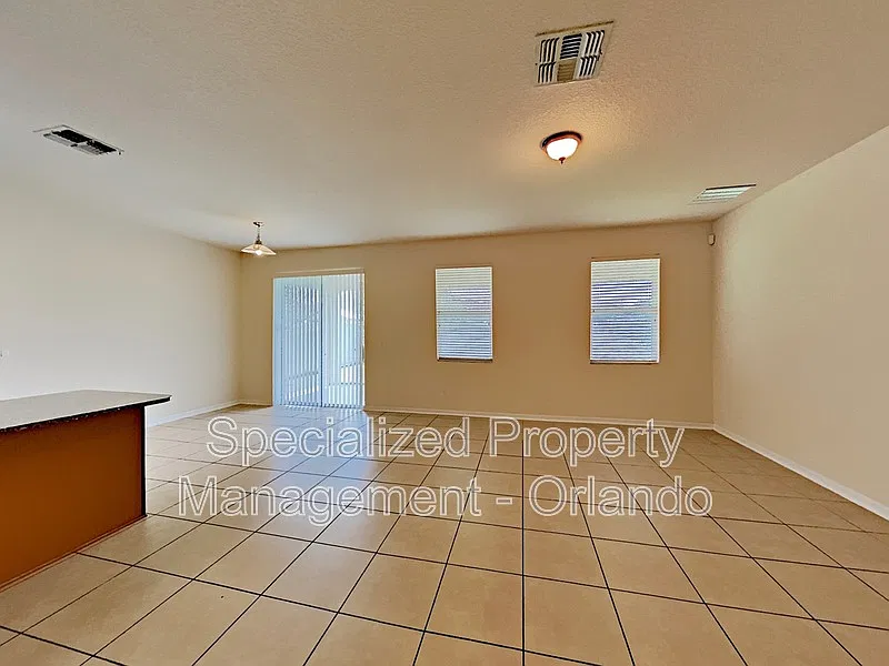 4 bed, 2.0 bath, 1843 sqft, $2,699 — Photo 2