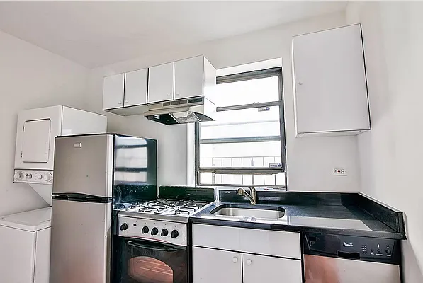Rented by Platinum Properties | media 4