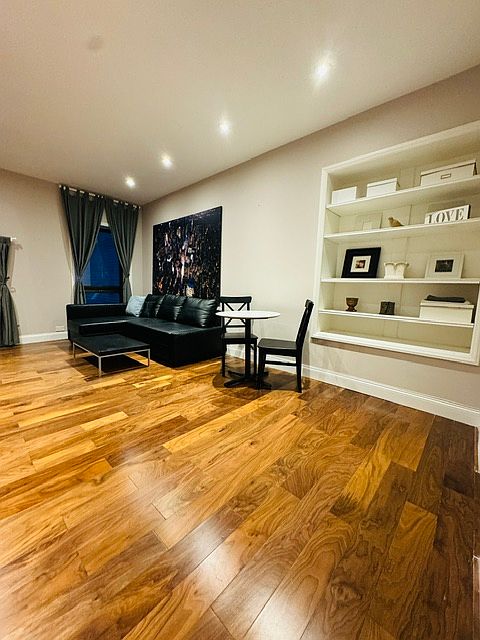 1st image of 65 E 54th St APT 5R