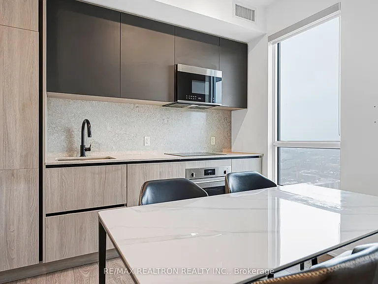 108 Peter St #4302 — Photo 11