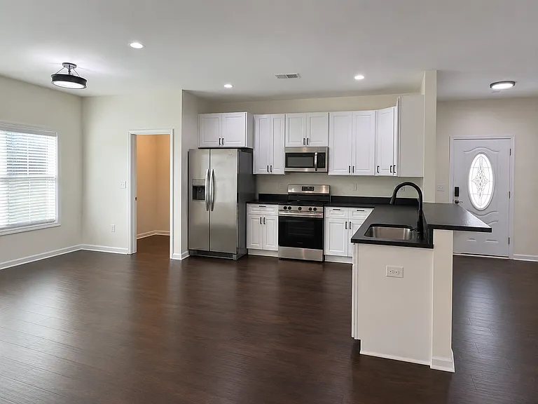 103A Looper St — Photo 7