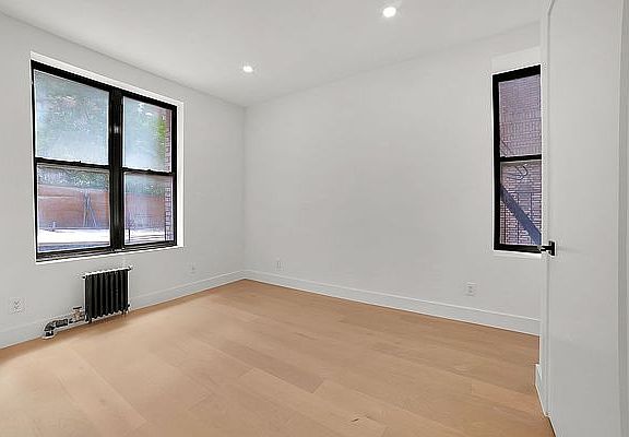 5th image of 740 W End Ave #26X