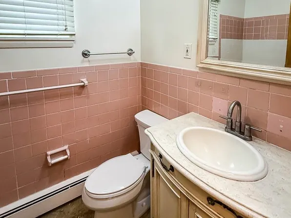 14 Suburbia Court image 5 of 21