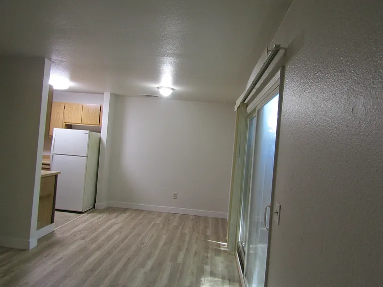445 Jefferson Ave #11 — Photo 8