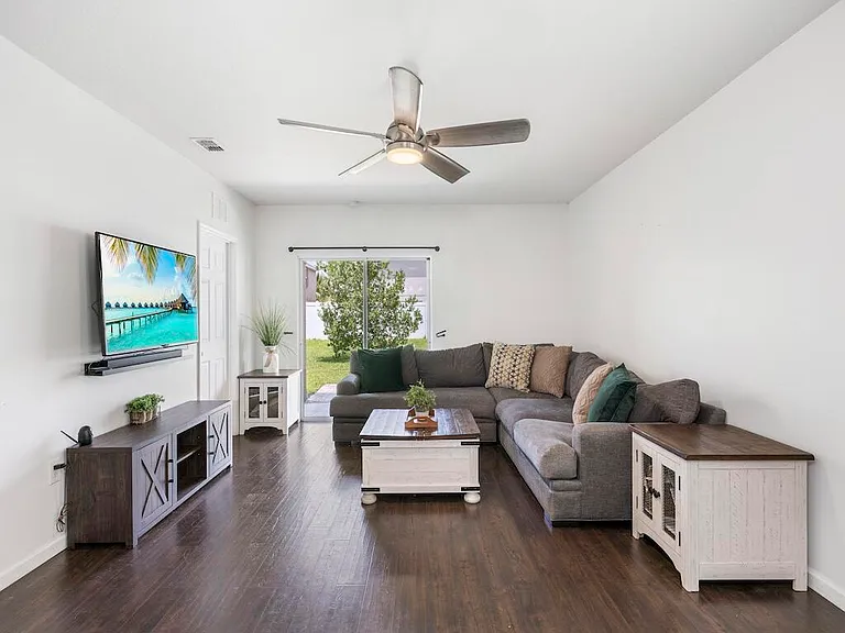 10057 SW Newberry Ave — Photo 12
