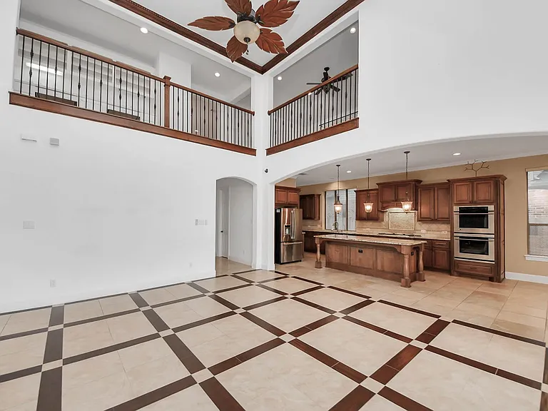1807 Ravenel Ln — Photo 15