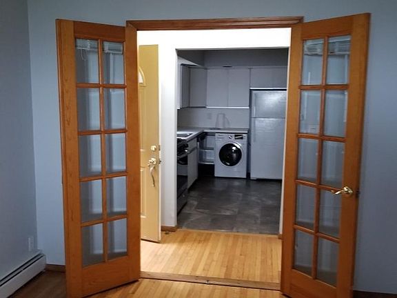 5th image of 24 Littlefield Ave #1B