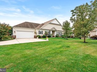 128 Sparrow Dr, Hamilton, NJ 08690